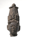 Vishnu-Kopf mit Krone